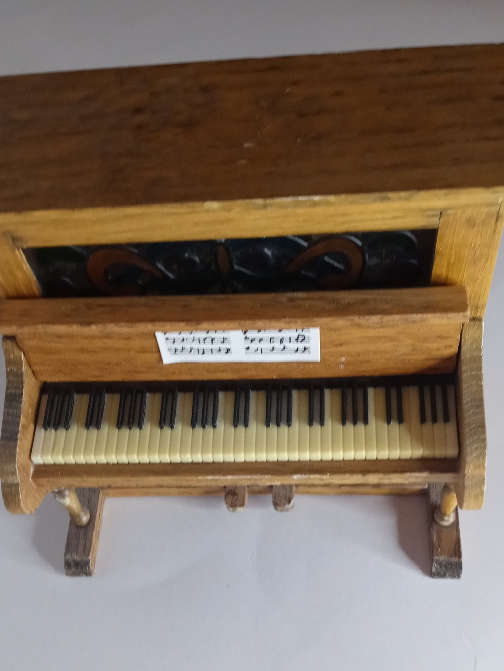 George Good Corporation Vintage Piano Music Box - Picture 3 of 7